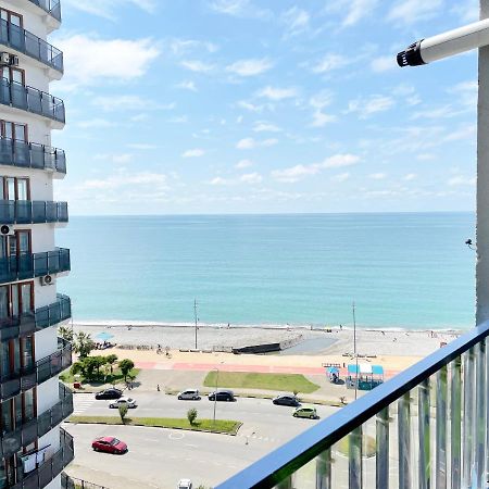 Ferienwohnung Beautiful Horizon First Line Batumi Exterior foto
